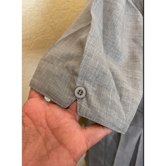 NEW - Men's Button Up Short Sleeve Gray Shirt - Sz XL - Picture 3 of 8